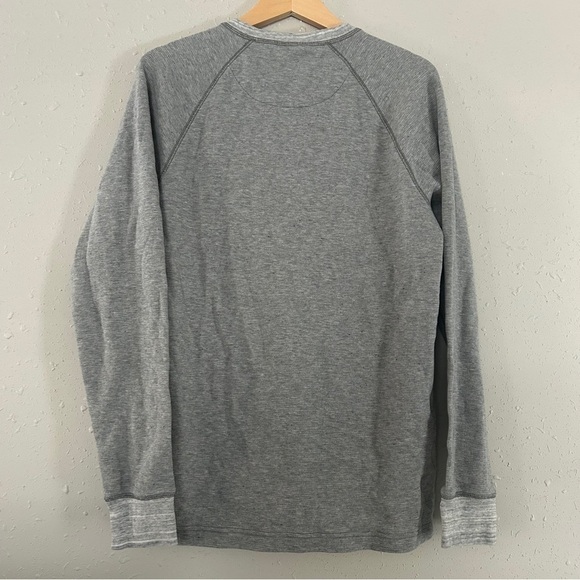Lands’ End Grey Long Sleeve T-Shirt Sweater Casual Neutral Medium - Picture 3 of 3